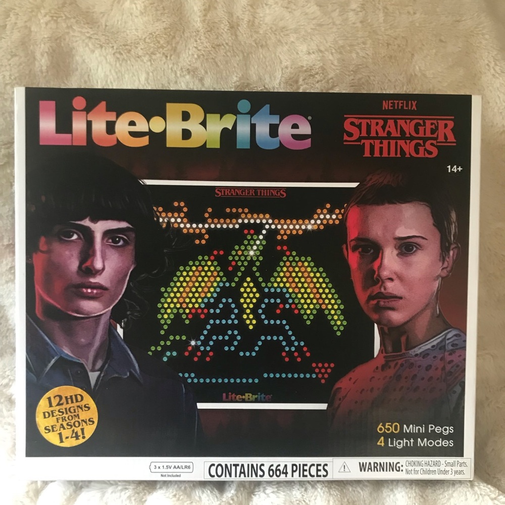 Stranger Things Lite-Brite - Picture 14 of 14